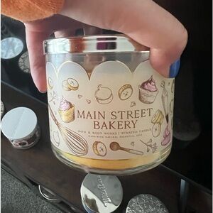 Mainstreet bakery 3 wick candle from BBW